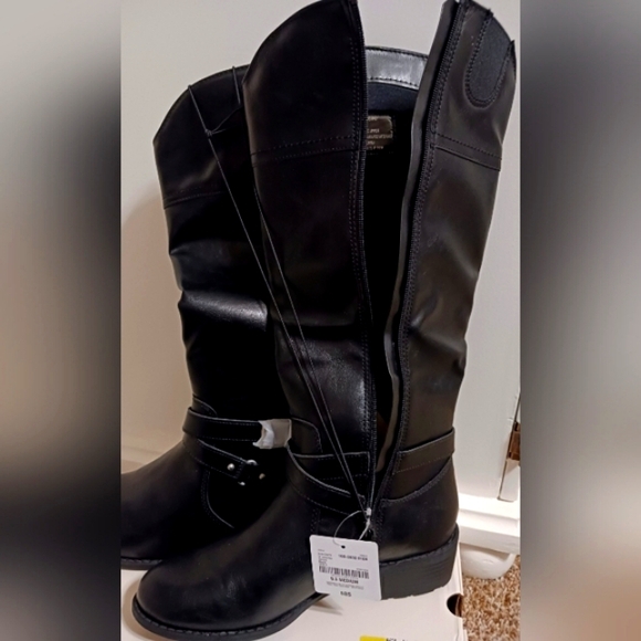 NWT ~ WOMEN'S ST. JOHNS BAY DEMPSY BLACK STACKED HEEL RIDING BOOTS 👢 - Picture 4 of 11